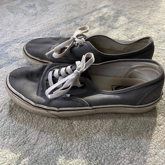 Vans - Picture 3 of 3